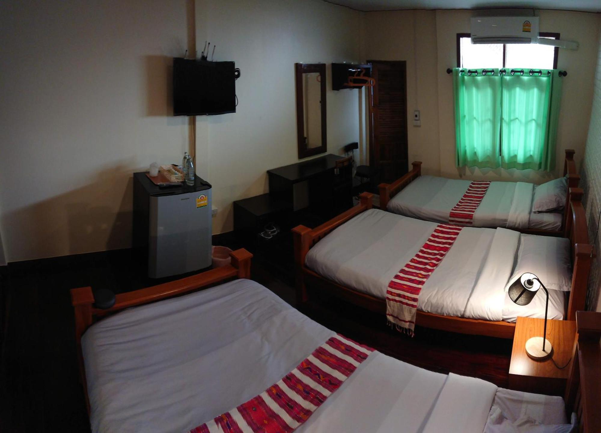 Baan Mai Muang Nan Apartment Екстериор снимка