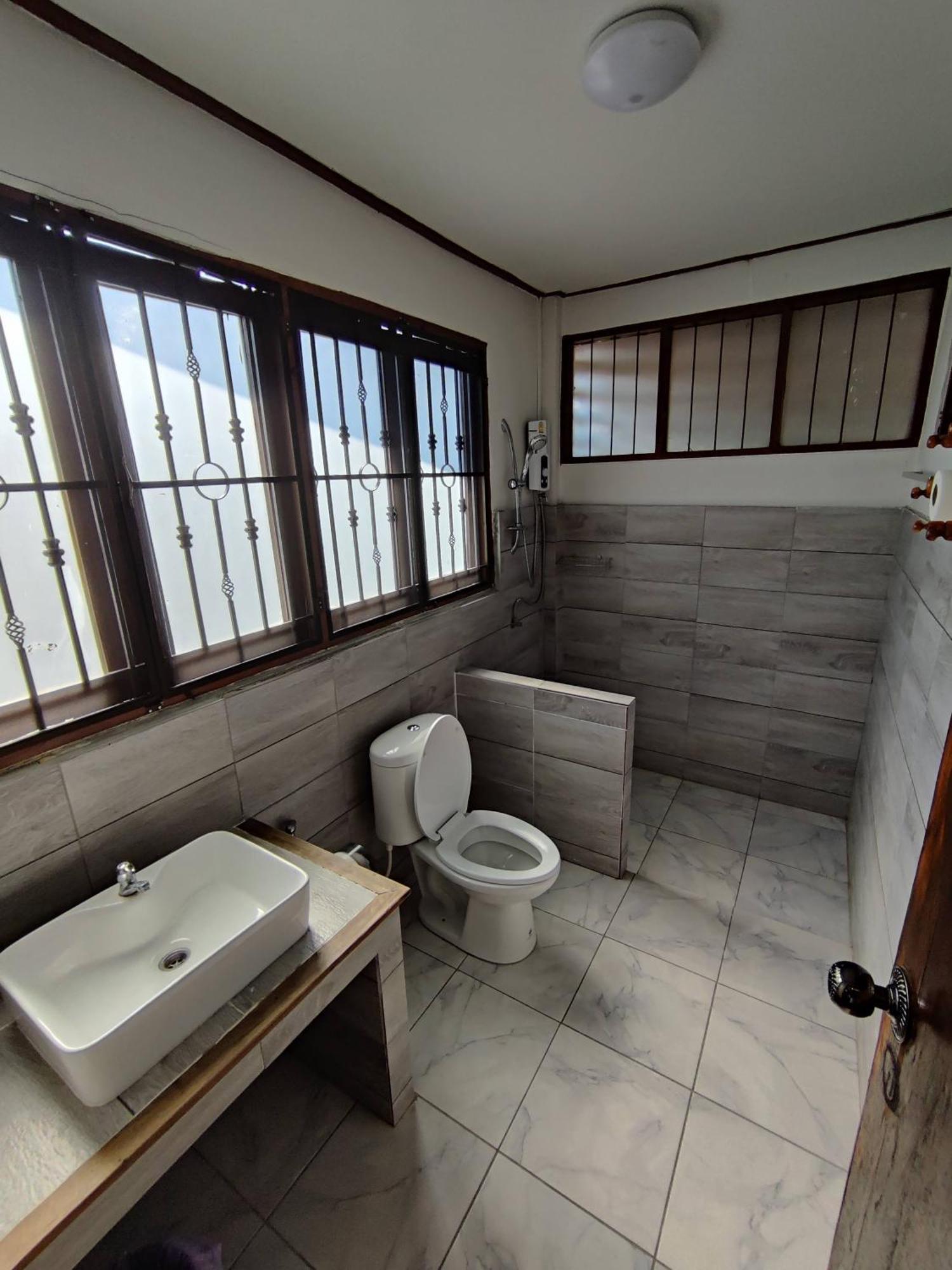 Baan Mai Muang Nan Apartment Екстериор снимка