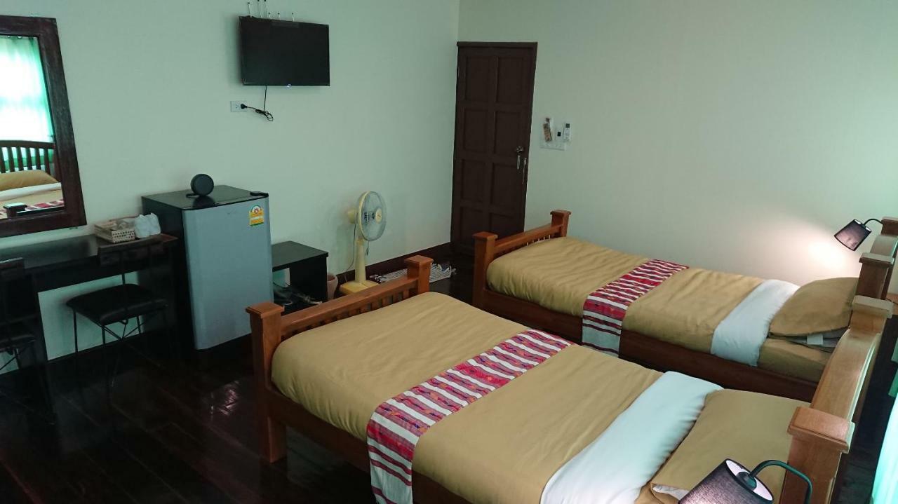 Baan Mai Muang Nan Apartment Екстериор снимка